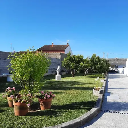 Atico En O Grove Con Jardin Apartment Exterior photo